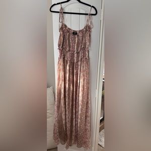 Worn once AMAZING Vici Maxi Dress